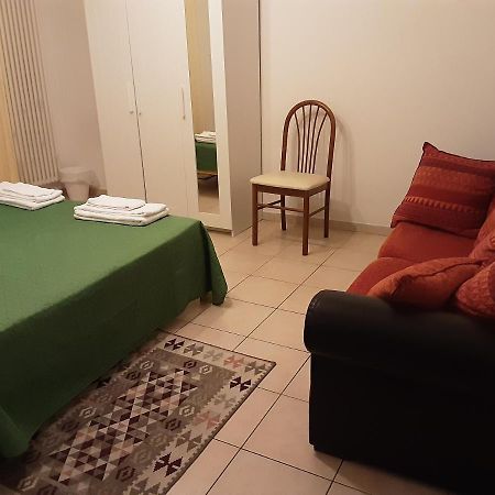 Locazione Menini - Camere Zona Stazione Padua Buitenkant foto