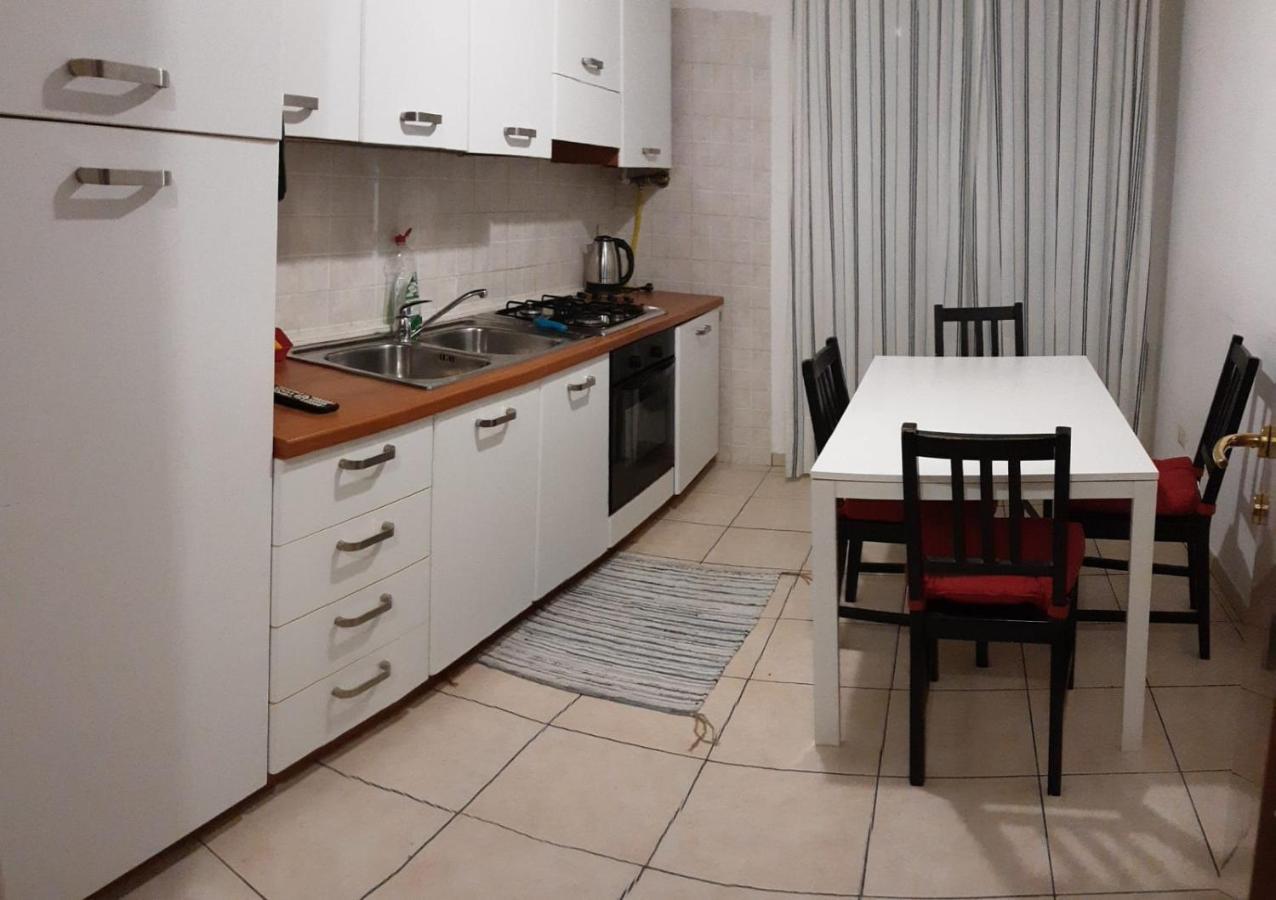 Locazione Menini - Camere Zona Stazione Padua Buitenkant foto