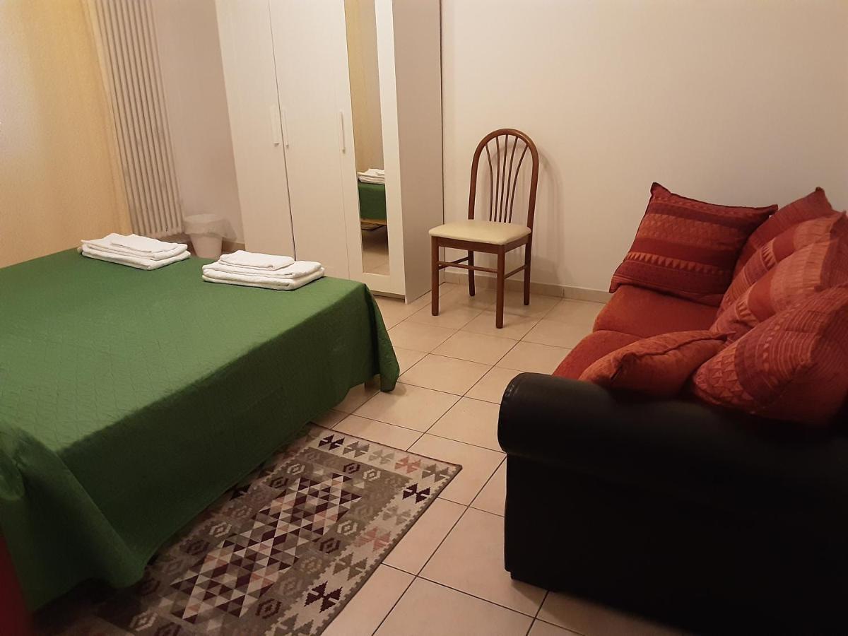 Locazione Menini - Camere Zona Stazione Padua Buitenkant foto