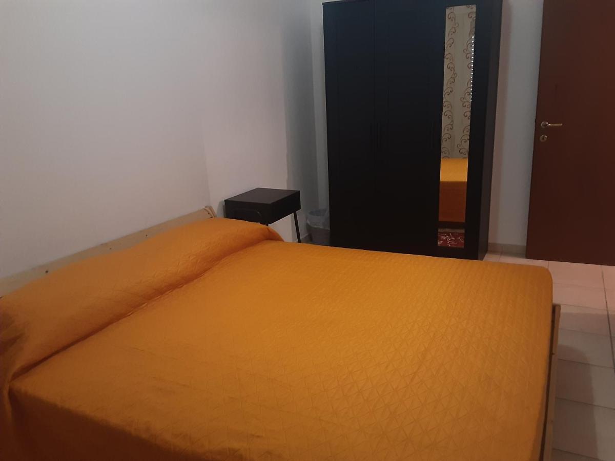 Locazione Menini - Camere Zona Stazione Padua Kamer foto